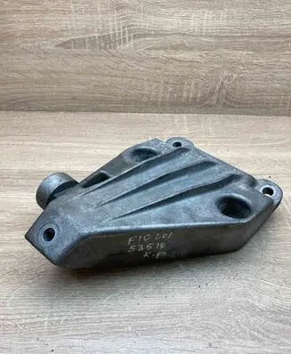 BMW 5 F10 F11 Engine mount bracket 6781257 73681310 LCI