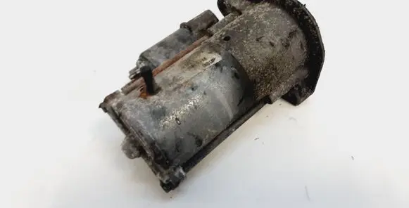 Volvo V50 Starter motor 8697650