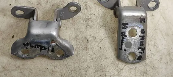 Lexus IS 220D-250-350 Rear door hinge set A046694