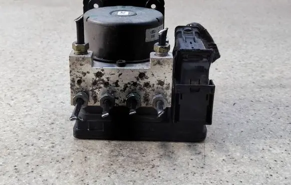 Ford Ka ABS Pump J7BC2C219AE41 J7BC2C219AE