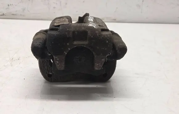 Opel Crossland X Rear brake caliper 