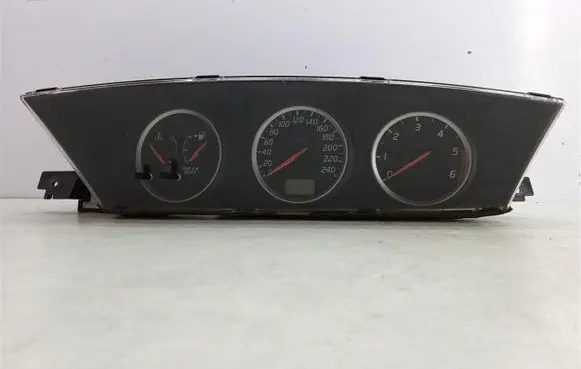 Nissan Primera Speedometer (instrument cluster) AV619