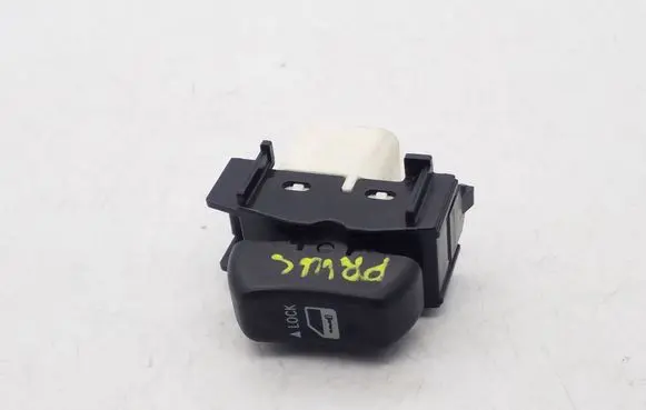 Toyota Prius (XW20) Tailgate opening switch 8500Z64