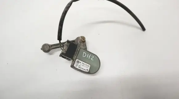 Volkswagen Touareg I Headlight/headlamp level sensor 8E0907503