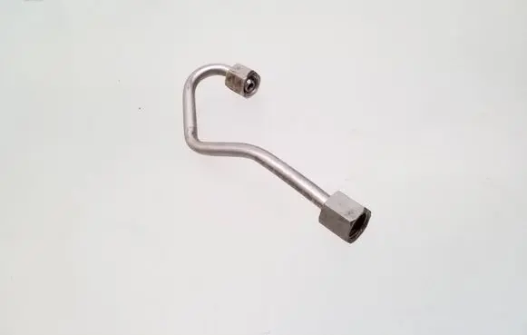 Skoda Octavia Mk3 (5E) Fuel injector supply line/pipe 04e130241aa