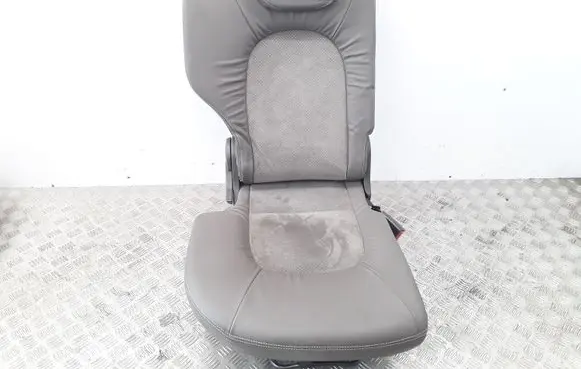 Rear seat