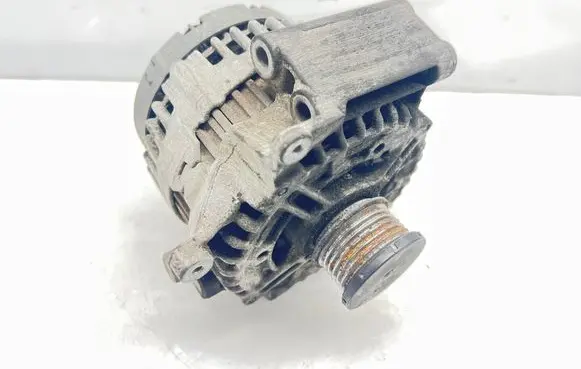 Mercedes-Benz E W211 Generator/alternator A0131549002 0121715029