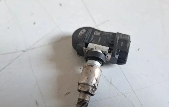 Mercedes-Benz E W211 Tire pressure sensor 56029527AA