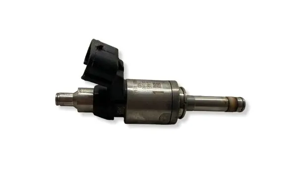 Mazda CX-3 Fuel injector PE0113250B 0051 09T30