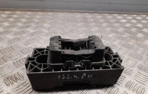 Mercedes-Benz GL X166 Jacking socket point A1666900134