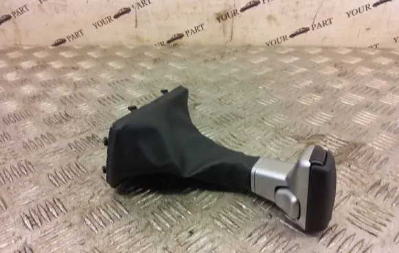 Hyundai Bayon Gear lever shifter trim leather/knob 