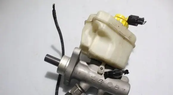 Porsche Cayenne (9PA) Master brake cylinder 03350884911