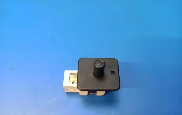 Mercedes-Benz E W211 Front door sensor coupe 2028209410