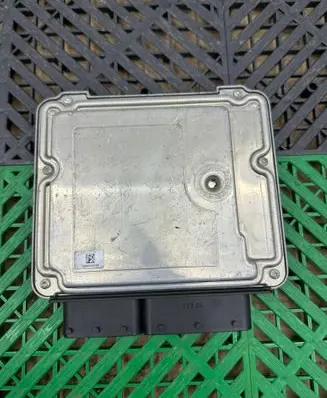 BMW 2 F45 Engine control unit/module 8589141 0281032299