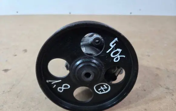 Peugeot 406 Power steering pump 9608871080