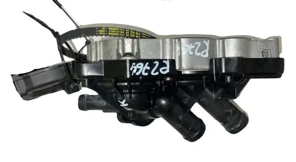 Volkswagen Golf VII Water pump 04E121042A 04E121600AD