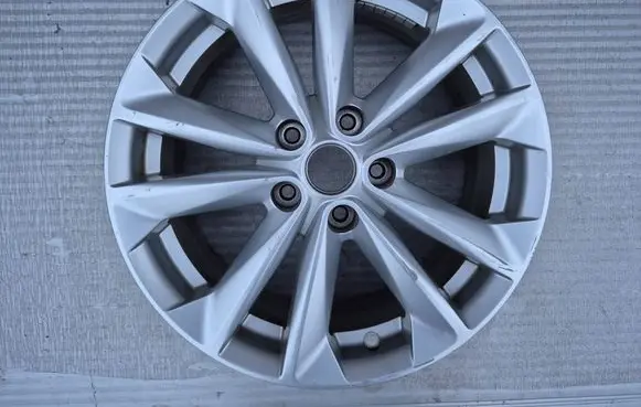Nissan Qashqai R17 alloy rim DHAN07