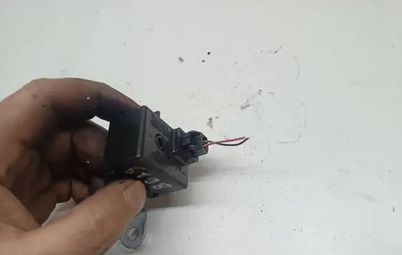 Toyota Corolla E120 E130 Other relay 8665013010 0689003570
