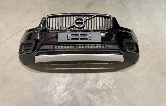 Volvo XC40 Front bumper 31449359 31449340 31449342