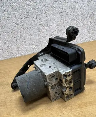 BMW X5 E70 ABS Pump 6798286 D8935