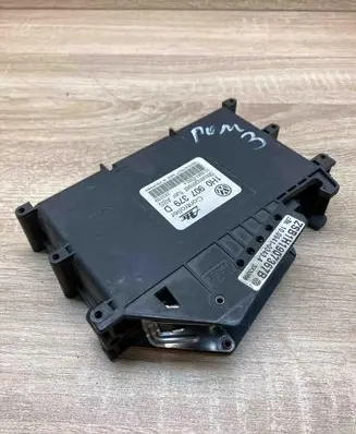 Volkswagen Golf III ABS control unit/module 1H0907379D