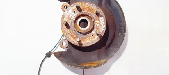Honda CR-V Front wheel hub