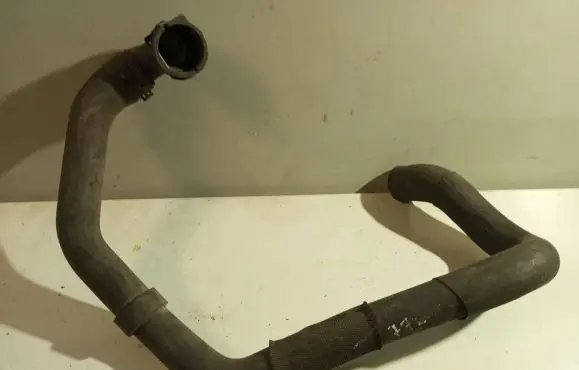 Volkswagen PASSAT B6 Engine coolant pipe/hose 3C0122051S
