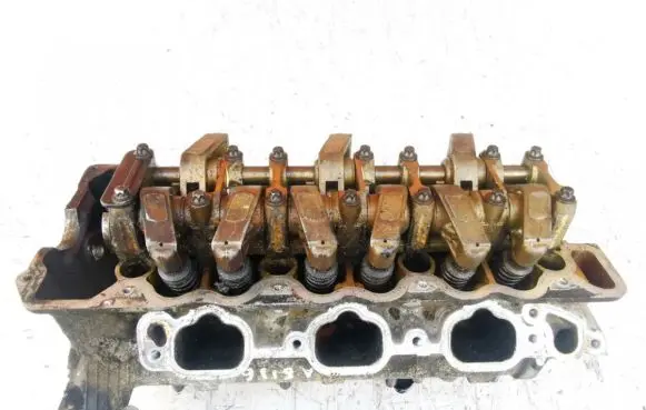 Chrysler Crossfire Engine head 