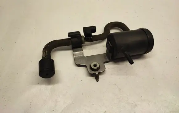 Ford Mustang VI Engine mount vacuum valve FR3C6J003AC