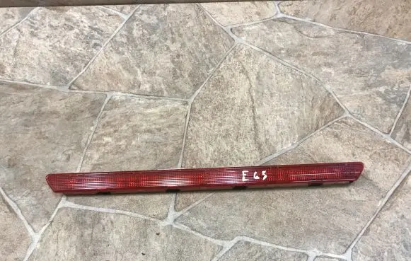 BMW 7 E65 E66 Third/center stoplight 8379691