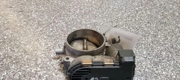 Mercedes-Benz C W203 Throttle valve A1121410125