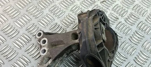 Citroen C4 Cactus Engine mount bracket 9676780580