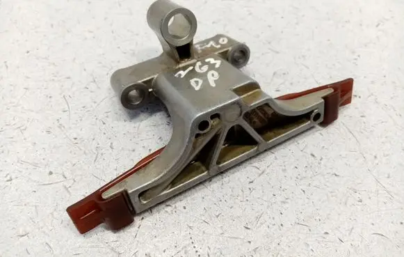 BMW 5 F10 F11 Slide rail for timing chain 11317565243 11317565242