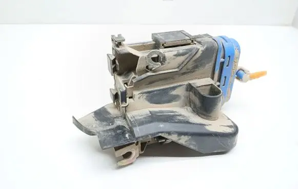 Audi A4 S4 B5 8D Rear door lock 8D0839016A