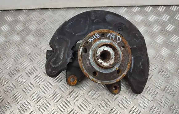 Mercedes-Benz Vito Viano W447 Front wheel hub A4473300720