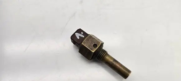 Audi 80 90 B3 Coolant temperature sensor 043906163A