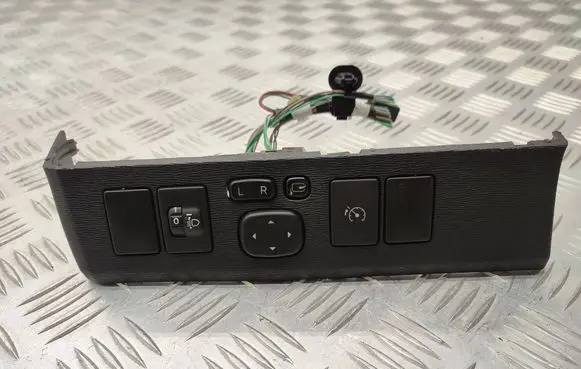 Toyota Avensis T270 A set of switches 5544605050 8415202040
