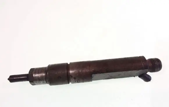 Volkswagen Golf III Fuel injector 028130201G