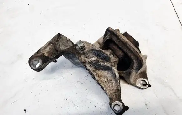 Renault Megane III Engine mount bracket 