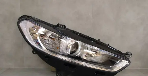 Ford Mondeo MK V Headlight/headlamp DS7313W029EC L90095539 89911902
