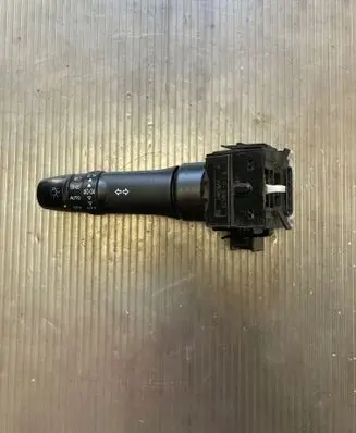 Mitsubishi Outlander Indicator stalk E380013
