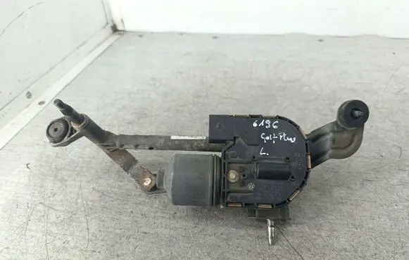 Volkswagen Golf Plus Front wiper linkage 