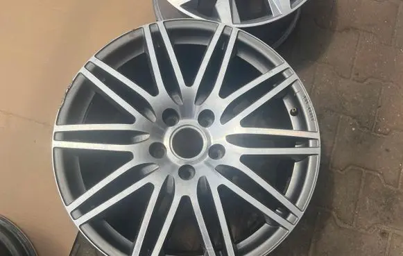 Audi Q7 4L R20 alloy rim 