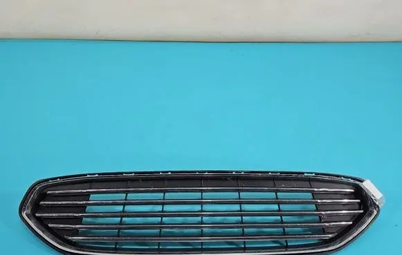 Ford Fusion II Front bumper upper radiator grill DS73-8150-BDW IMPRK1479770