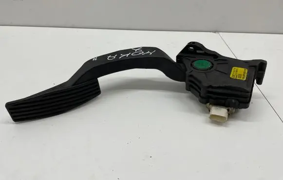 Opel Mokka X Accelerator throttle pedal 95087911