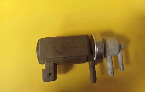Audi A6 S6 C5 4B Turbo solenoid valve 059906627A