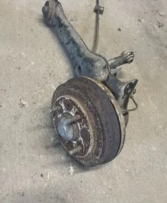 Mitsubishi Space Star Rear wheel hub spindle/knuckle 