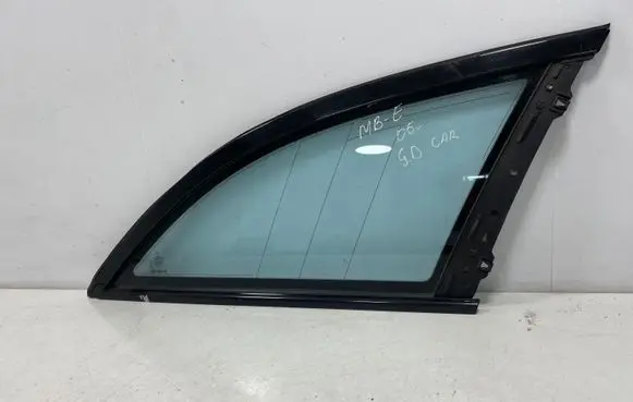 Rear side window