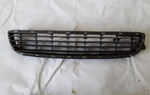 Opel Zafira B Front bumper lower grill 13124978 325769024 F0313986