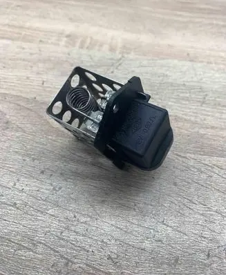 Renault Laguna II Heater blower motor/fan resistor 8200045082